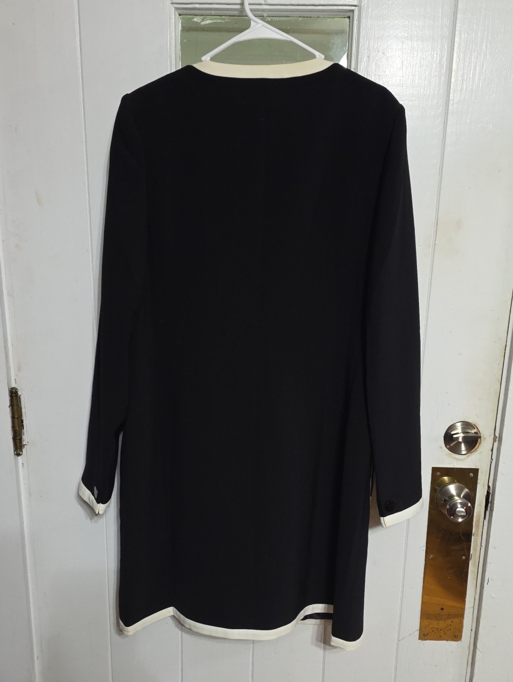 Karl Lagerfeld Women's Coat Black W/White Trim Buttons Lightweight XL? EUC *READ - Picture 8 of 13